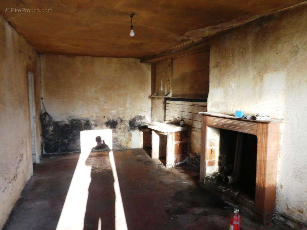 Maison à SAINT-CARADEC-TREGOMEL