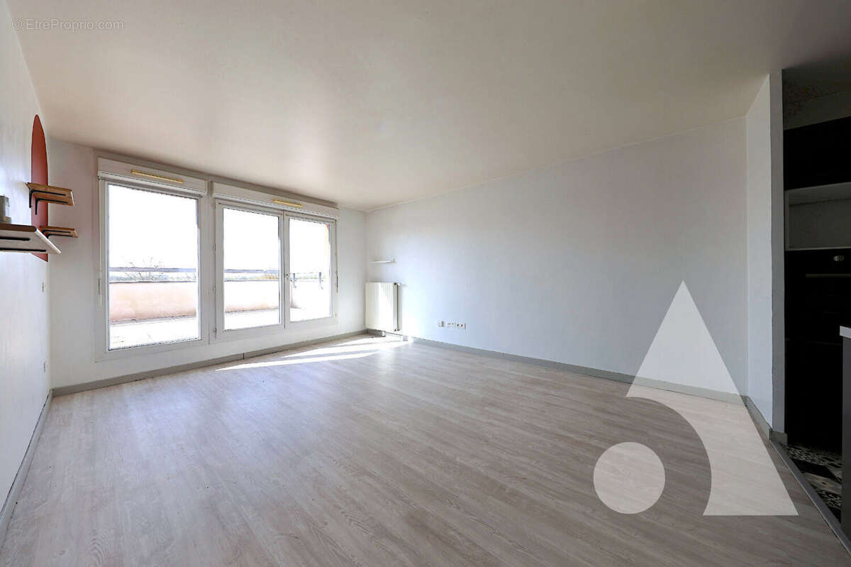 Appartement à MOISSY-CRAMAYEL