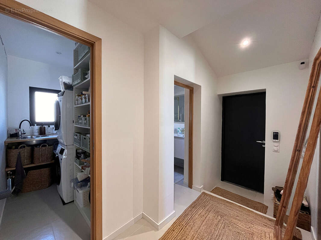 Maison à L'ISLE-SUR-LA-SORGUE