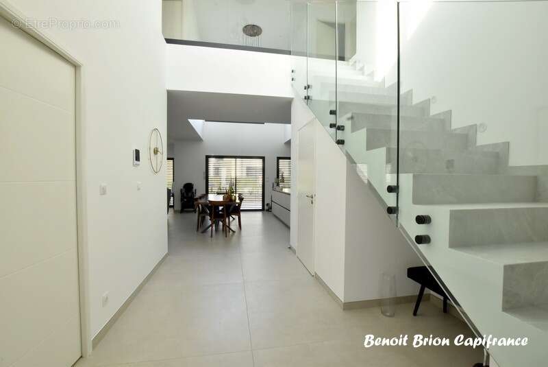 Maison à LA CHAPELLE-DES-FOUGERETZ