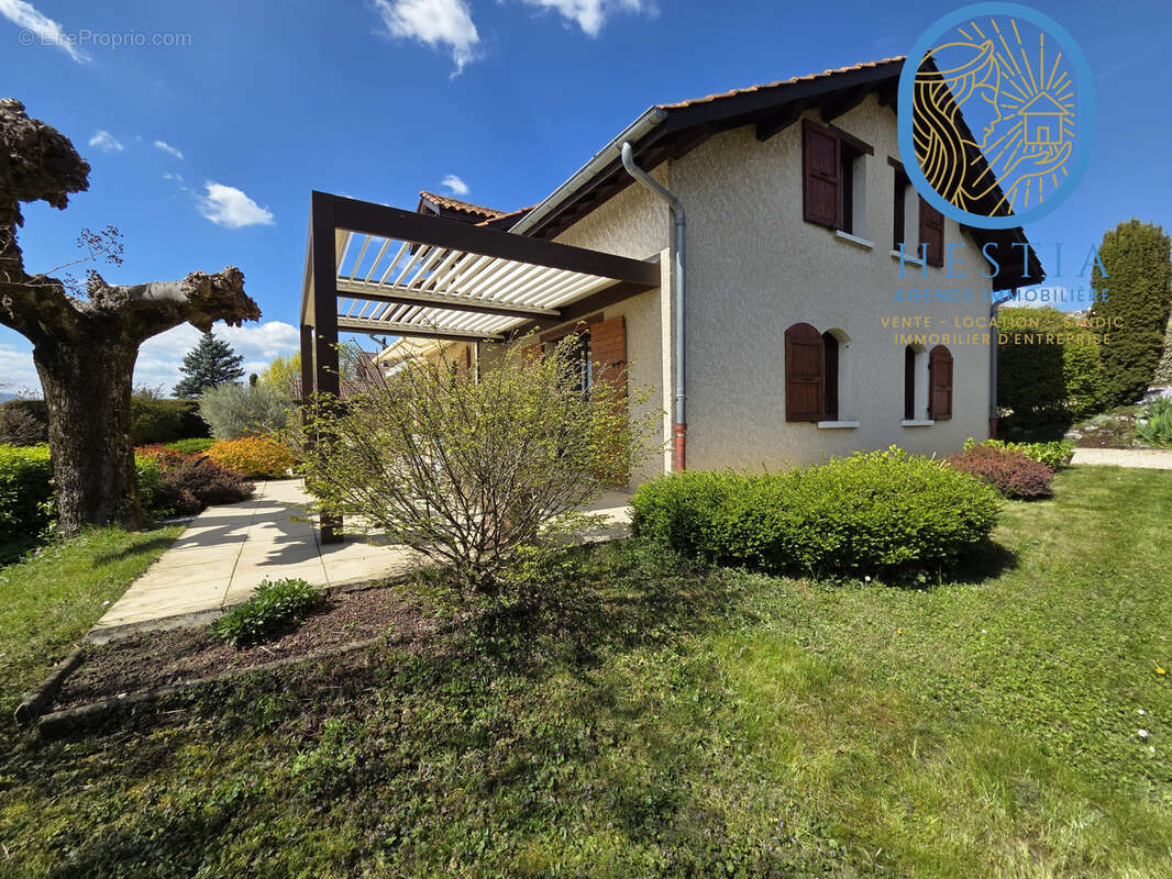 Maison à LA BUISSE