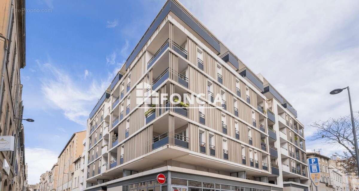Appartement à MARSEILLE-6E