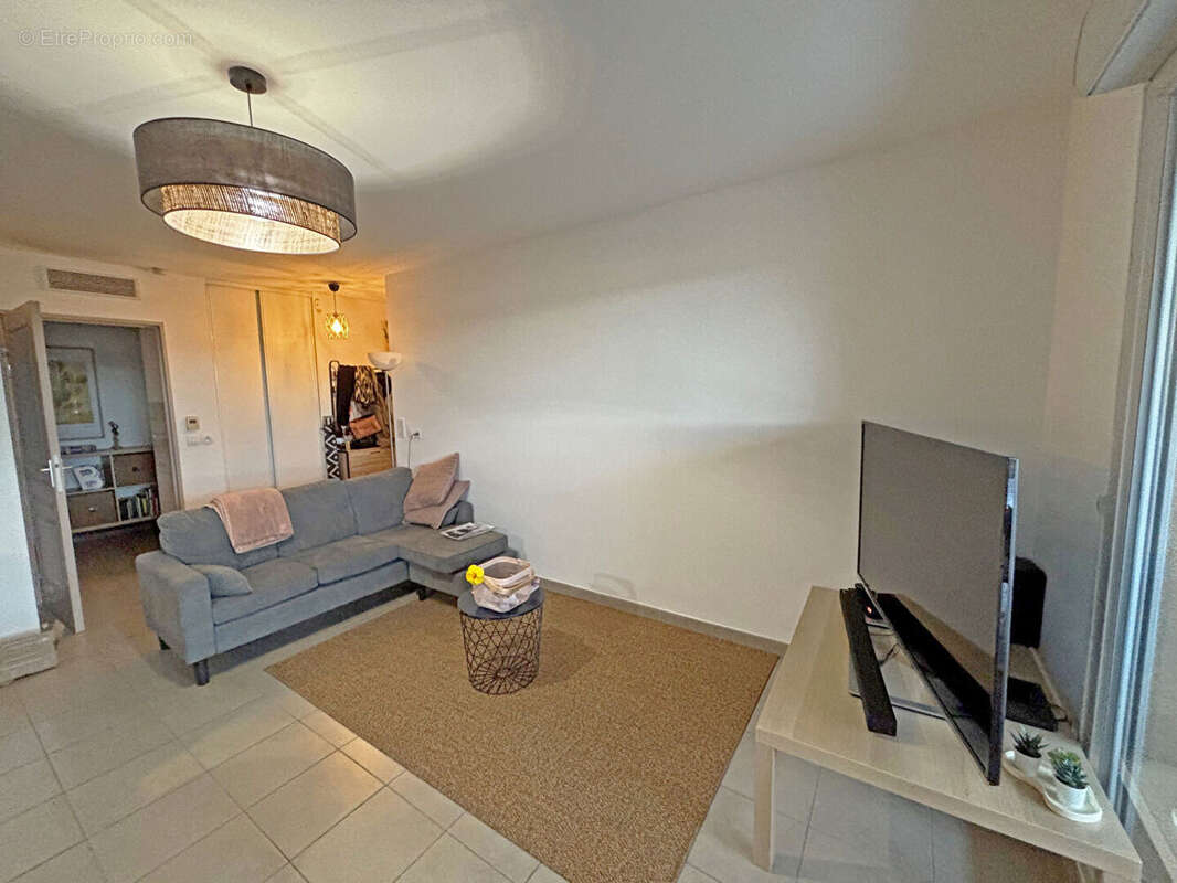 Appartement à PEYNIER