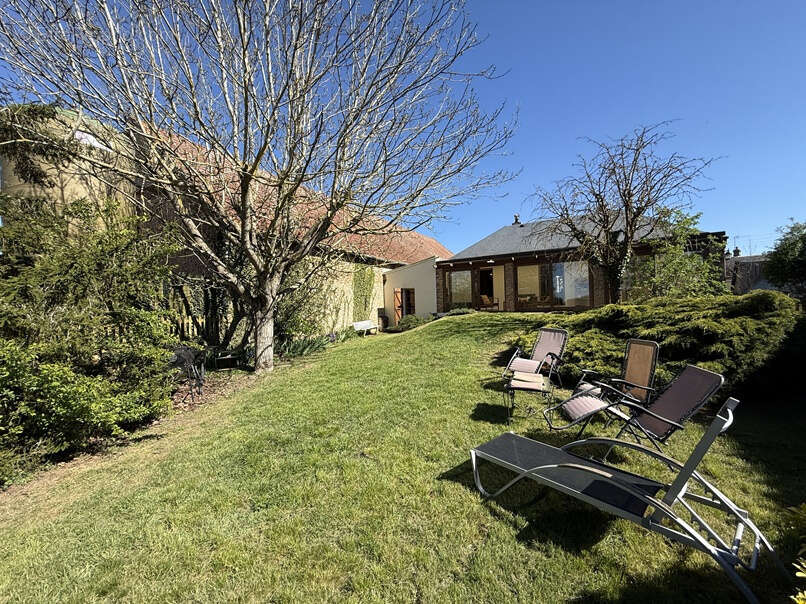 Maison à MARVILLE-MOUTIERS-BRULE