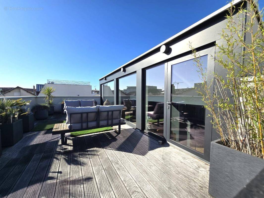 Appartement à VILLE-D'AVRAY