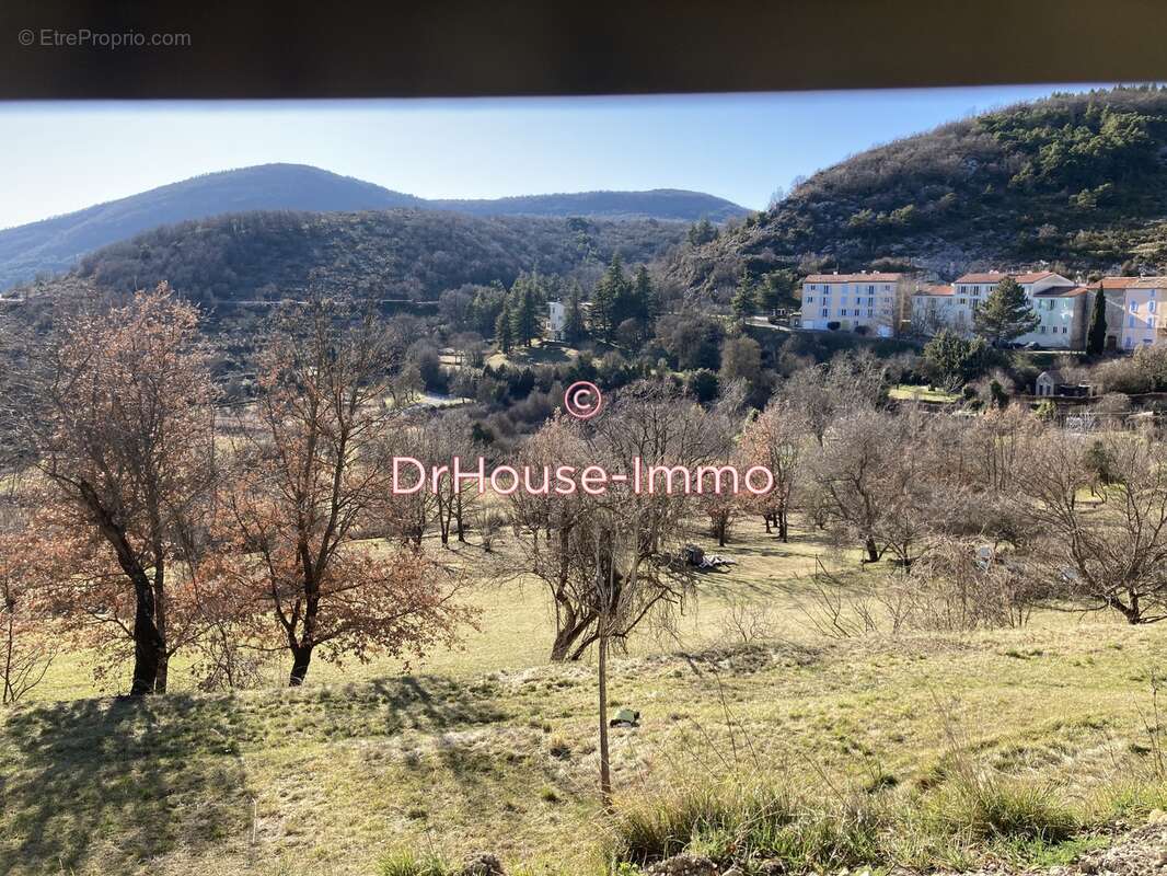 Terrain à COMPS-SUR-ARTUBY