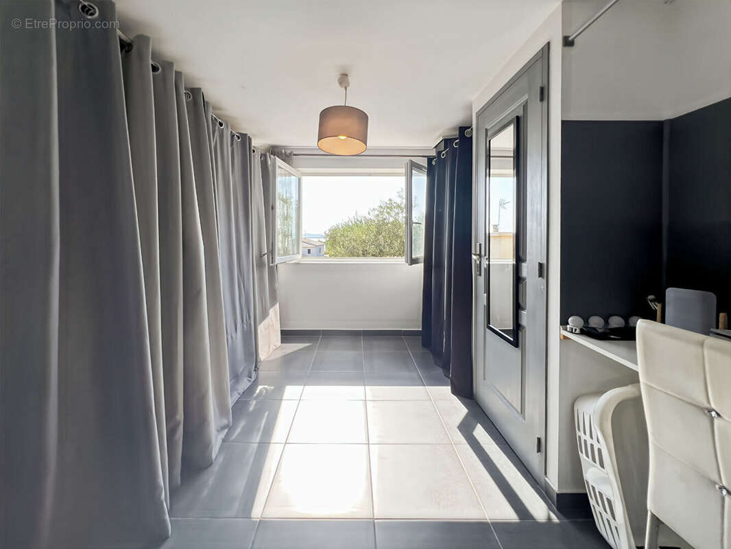 Appartement 73m² à rognac - photo 7