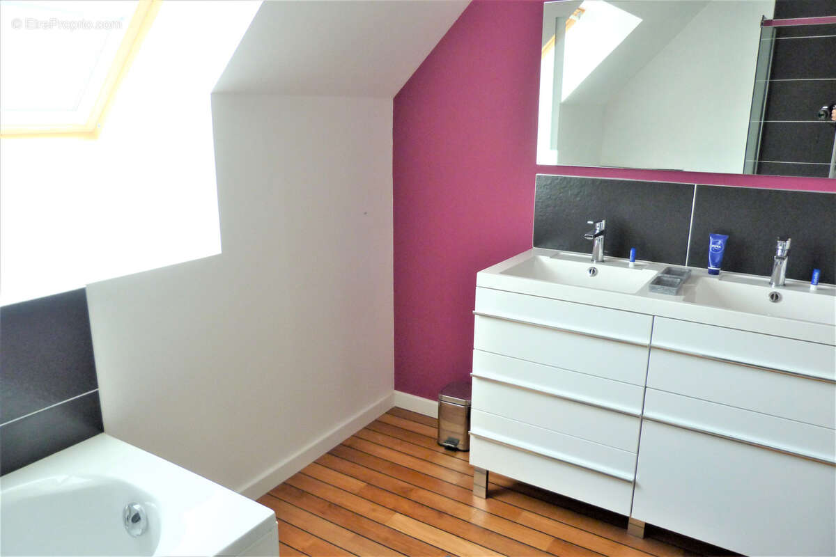 Maison à SAINT-PIERRE-DE-VARENGEVILLE