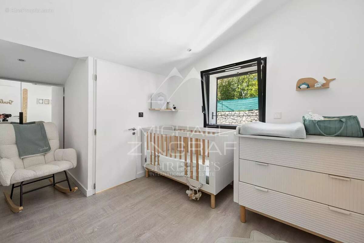 Appartement à MANDELIEU-LA-NAPOULE