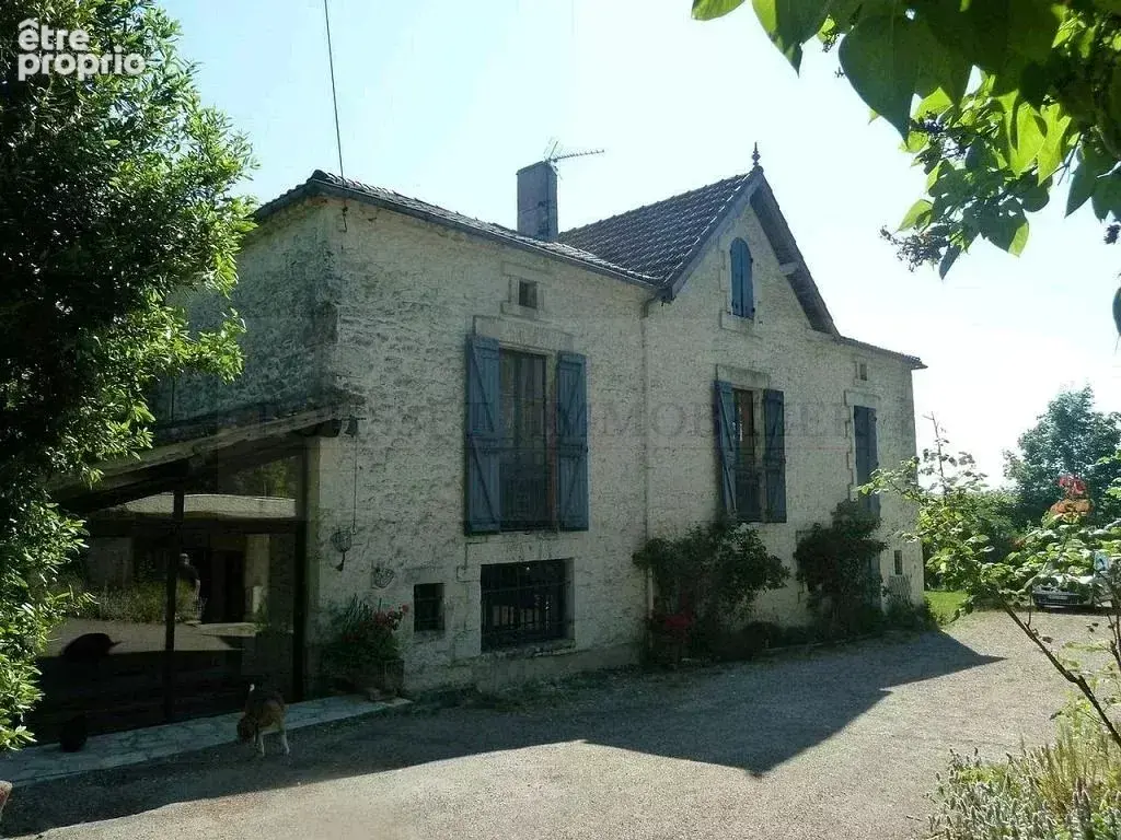 Imposante ancienne propriete de caractere en pierre, avec double garage - photo 14