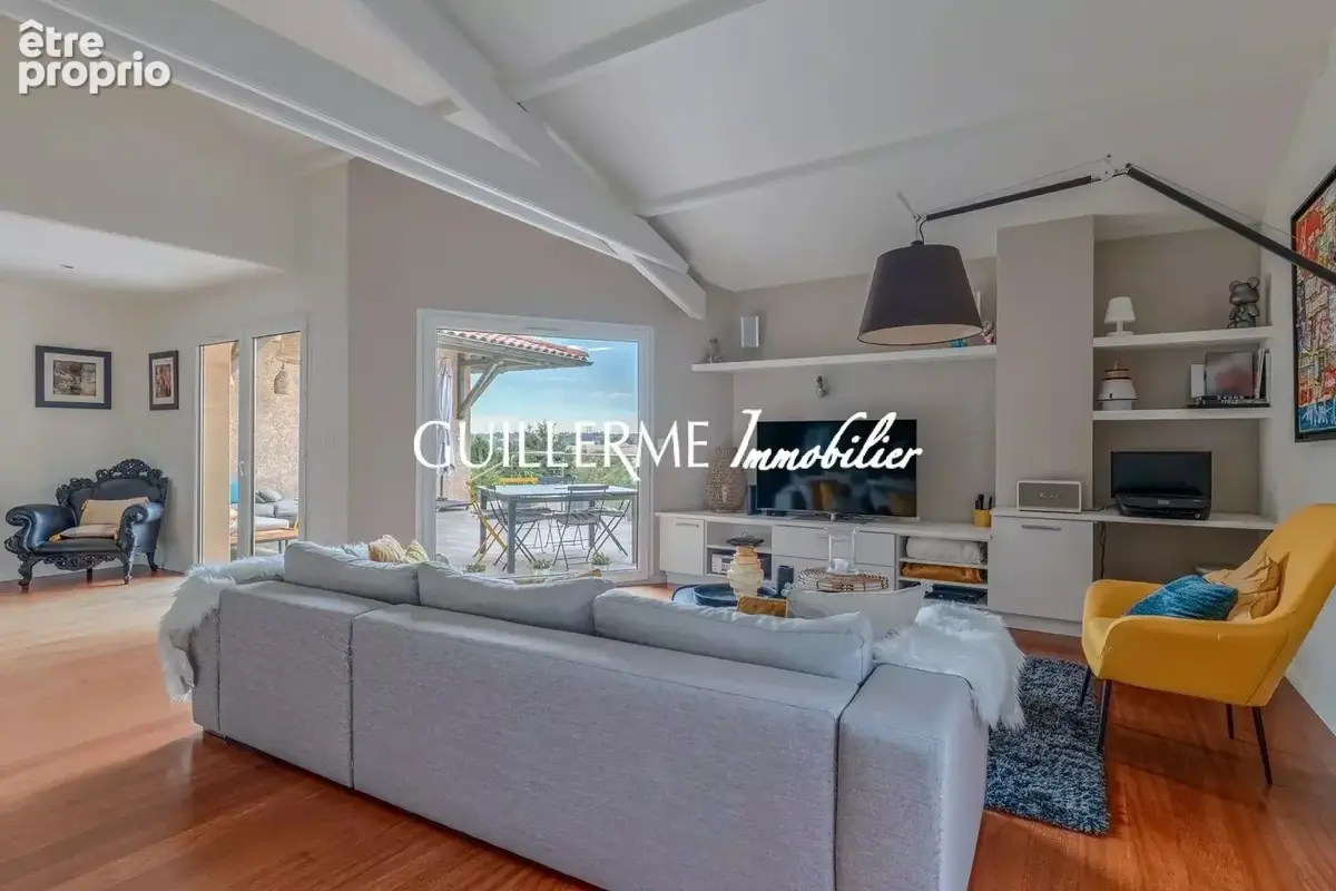 Maison Familiale avec Piscine - Fleurieux-sur-l'Arbresle - photo 9