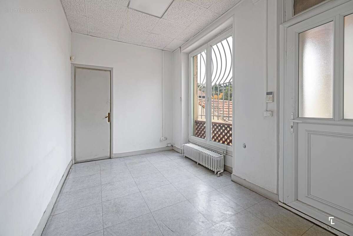 Commerce à MARSEILLE-14E