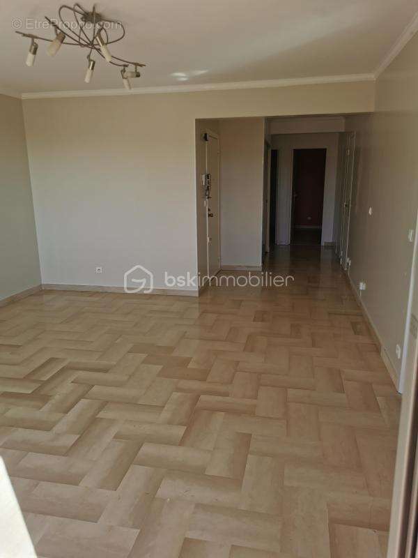 Appartement à LE CANNET