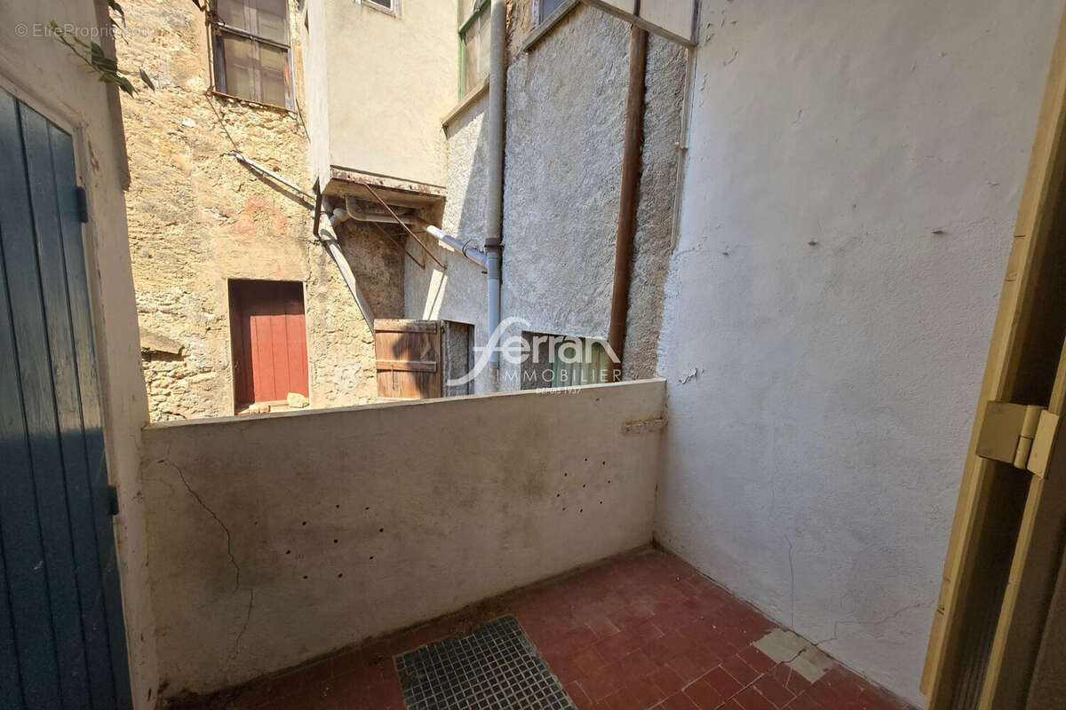 Appartement 107 m² à Salernes  - photo 7