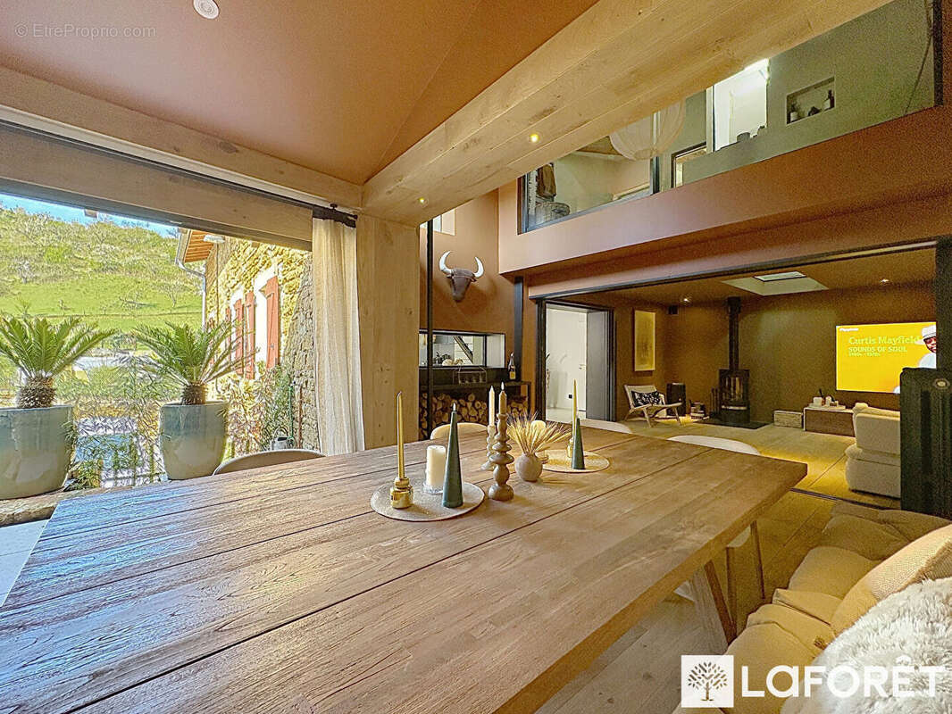 Appartement à SAINT-ROMAIN-AU-MONT-D'OR