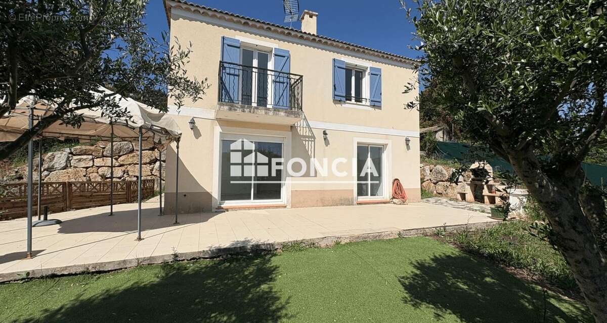Maison à SAINT-LAURENT-DU-VAR