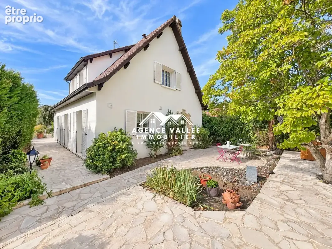 Photo Maison à Saintry-Sur-Seine au prix de 379 000€