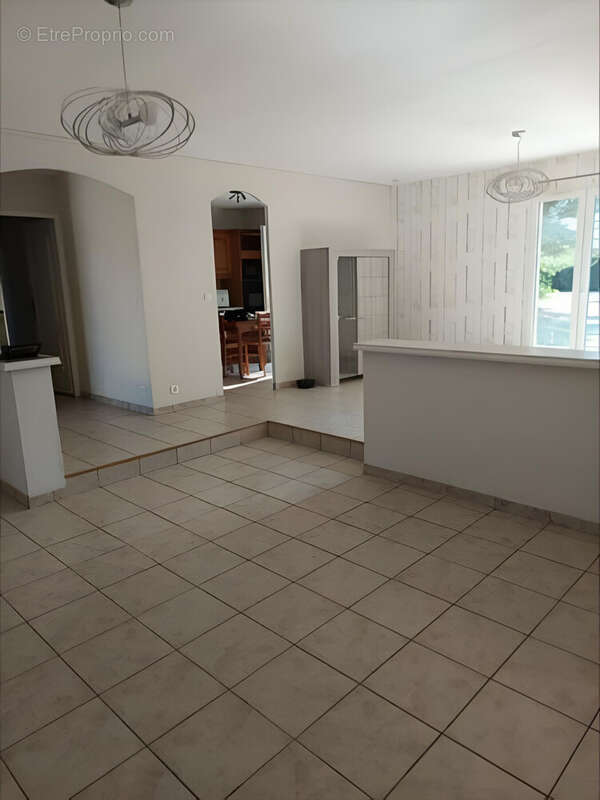 Maison à SAINTE-RADEGONDE