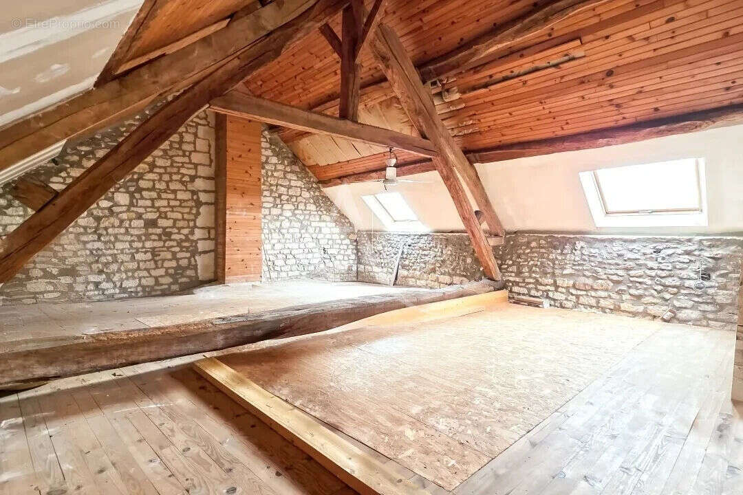 Maison à FREMECOURT