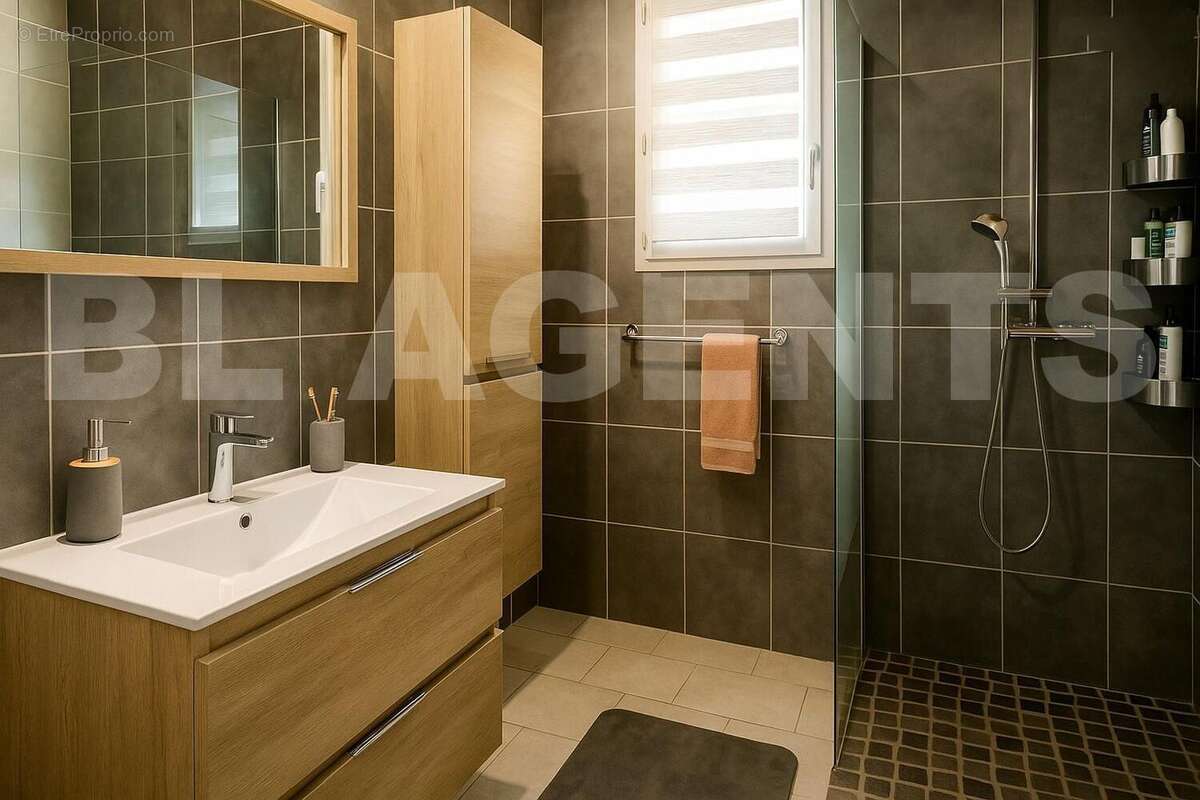 Salle d'eau - Maison à LISIEUX