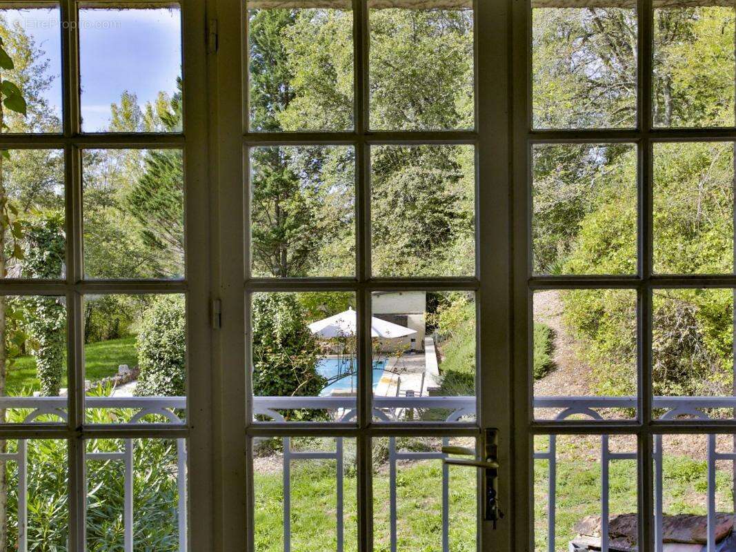 Maison à VIC-FEZENSAC