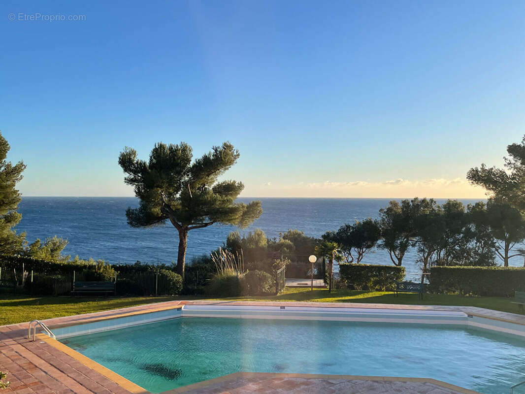 A Saint-Mandrier-sur-Mer (83430) ,Quartier Pin Rolland 3 pièce(s) 42 m2 + vue mer + Parking - photo 8