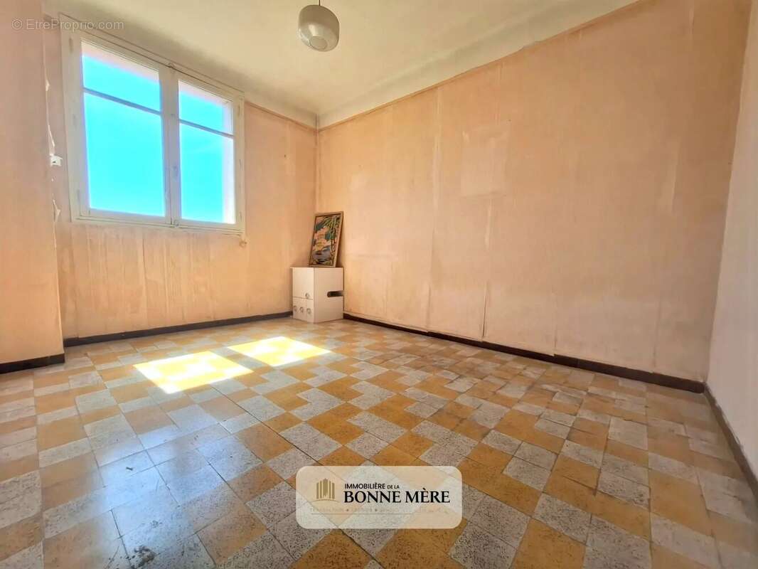 Appartement à MARSEILLE-9E