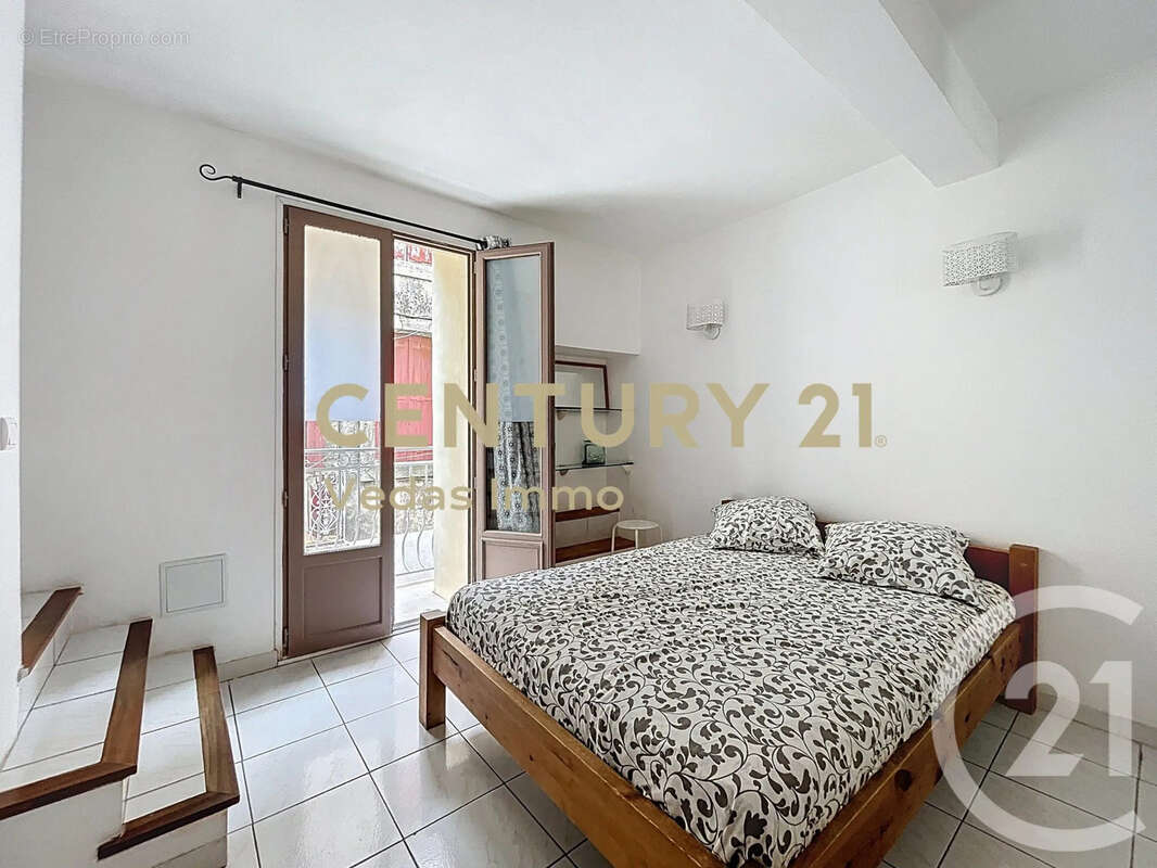 Maison à SAINT-JEAN-DE-VEDAS