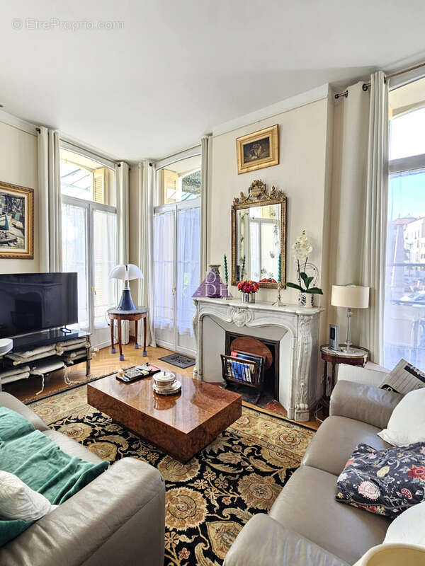 Appartement à HYERES