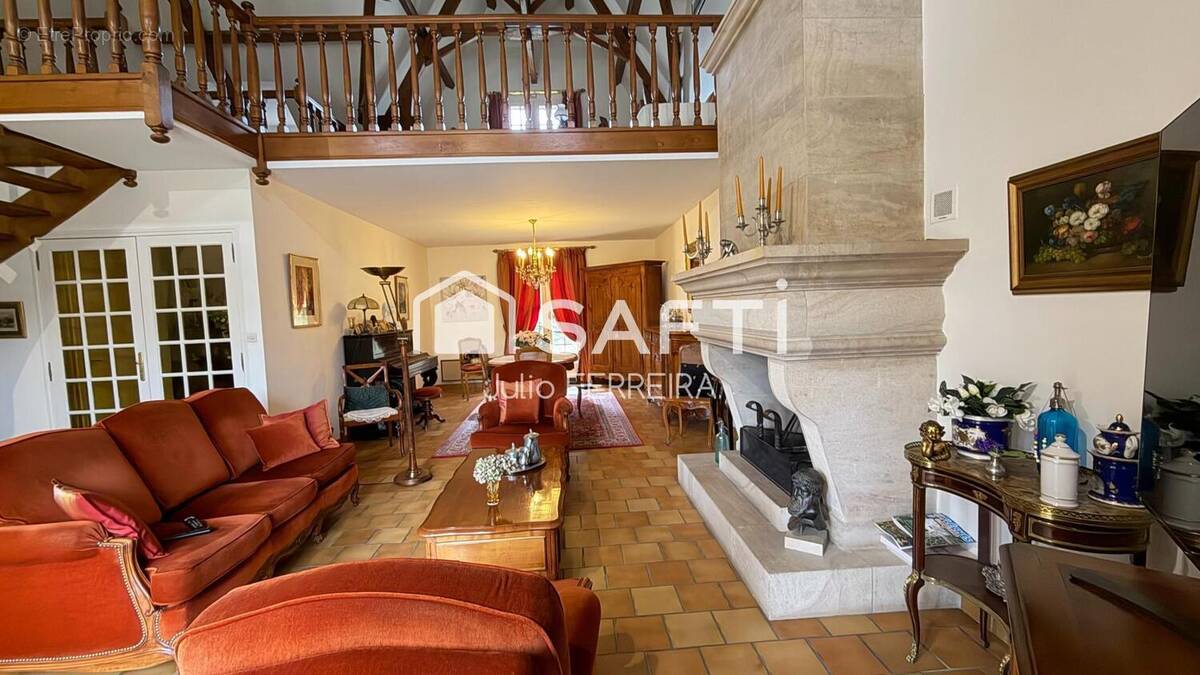 Photo 1 - Maison à LE BLANC-MESNIL