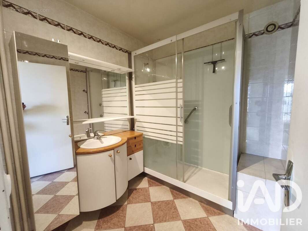 Appartement 80 m² à Colombes  - photo 8