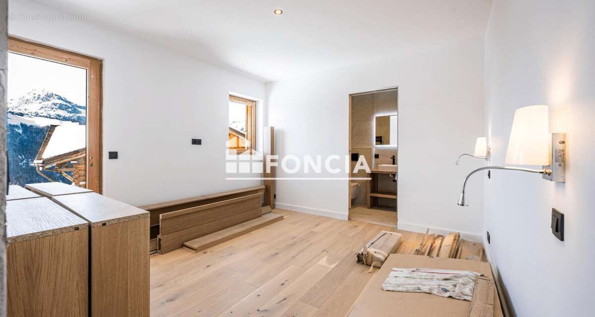 L’élégance alpine en pied de pistes : superbe chalet 4 chambres à Crest-Voland - photo 10