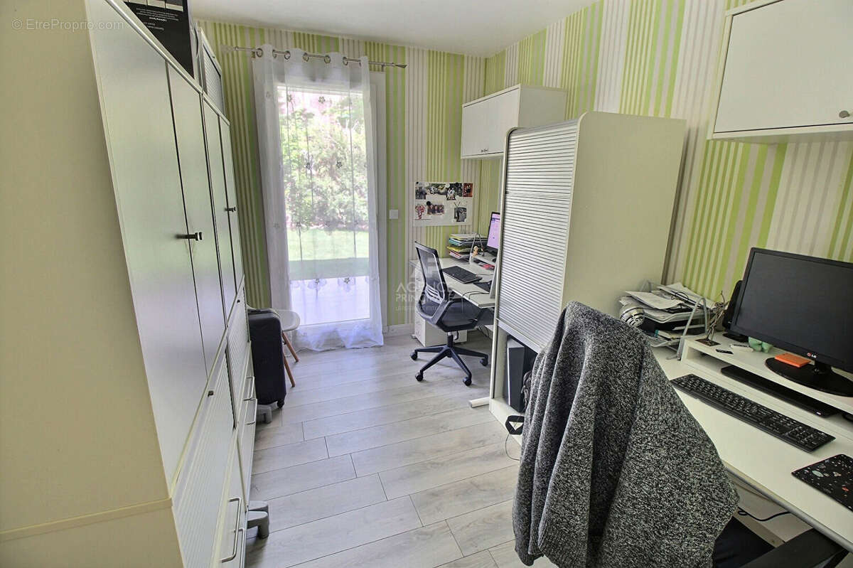 Maison à VERNEUIL-SUR-SEINE