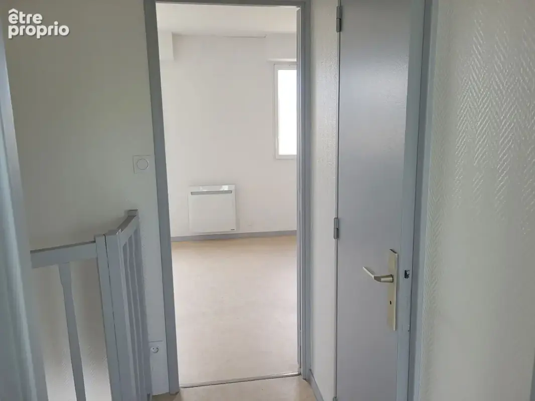 ROCHEFORT centre - appartement en duplex exposé EST, de type 3 avec ascenseur - photo 8