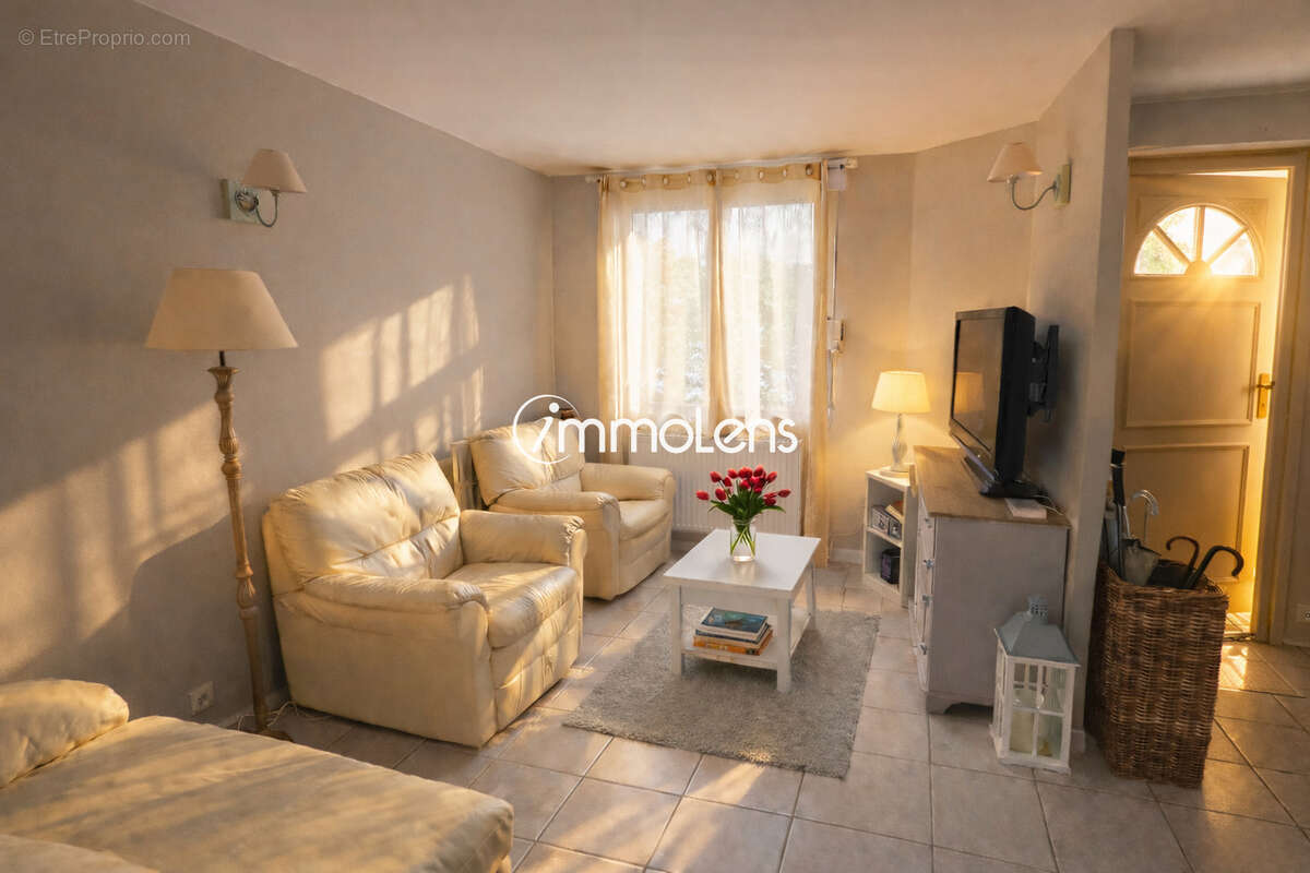 Maison à ANGRES