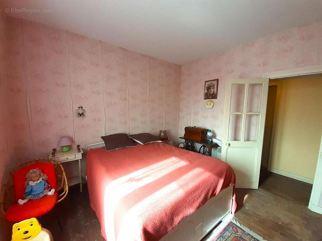   - Maison à THOUARS