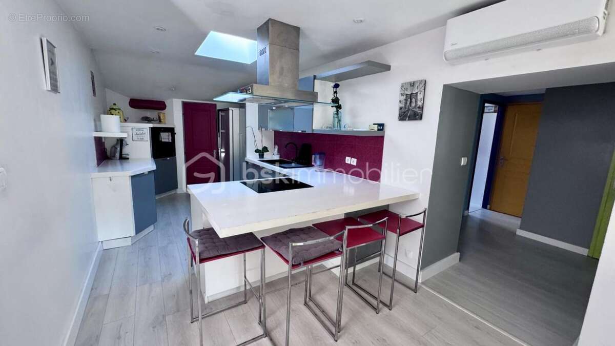 Appartement à CUERS