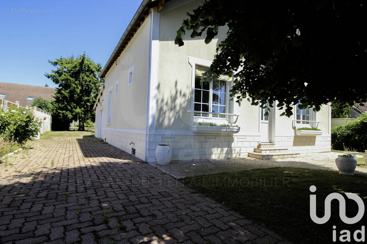 Photo 1 - Maison à BUEIL