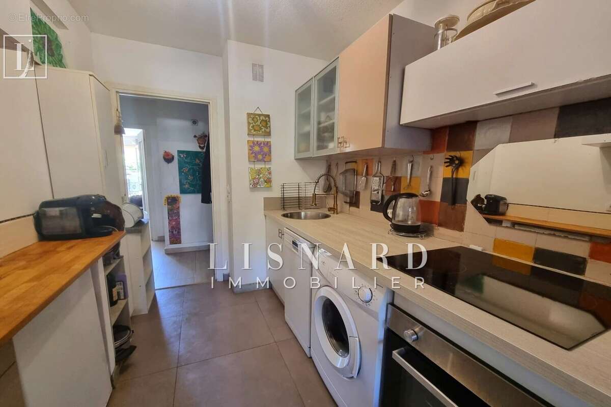 Appartement à VALLAURIS