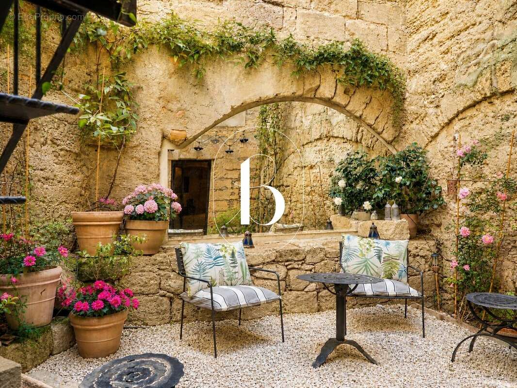 Maison à UZES