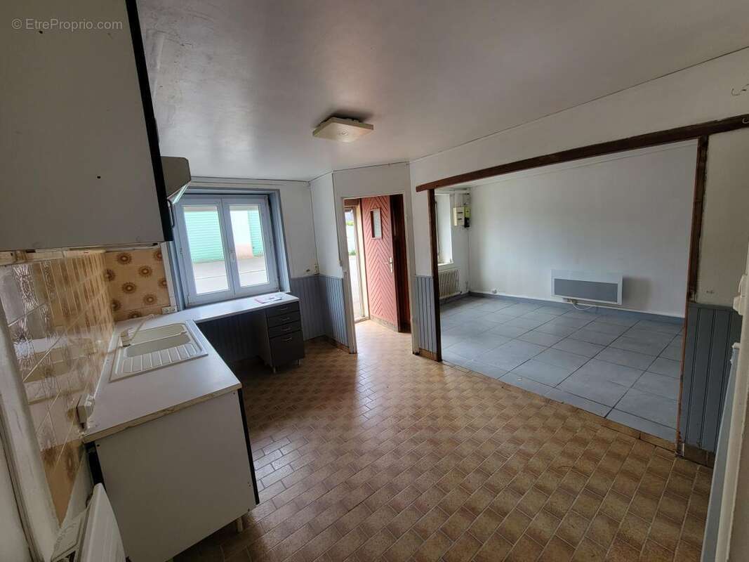 Maison 74 m² à Gourin  - photo 3