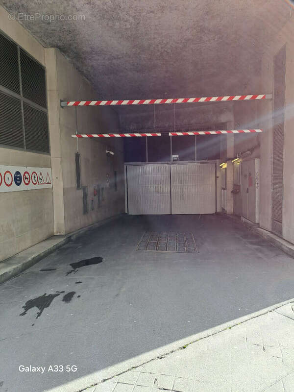 Parking / box Paris 12 m2 - photo 4