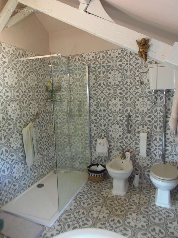 Maison à SAINT-THOMAS-DE-CONAC