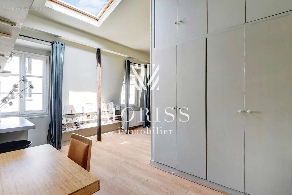 Appartement à PARIS-18E