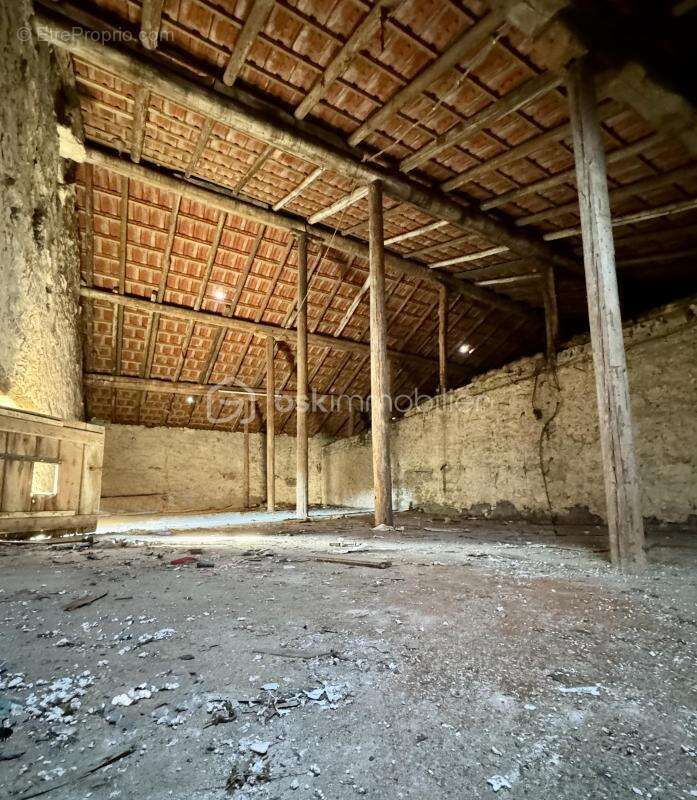 Maison à NARBEFONTAINE