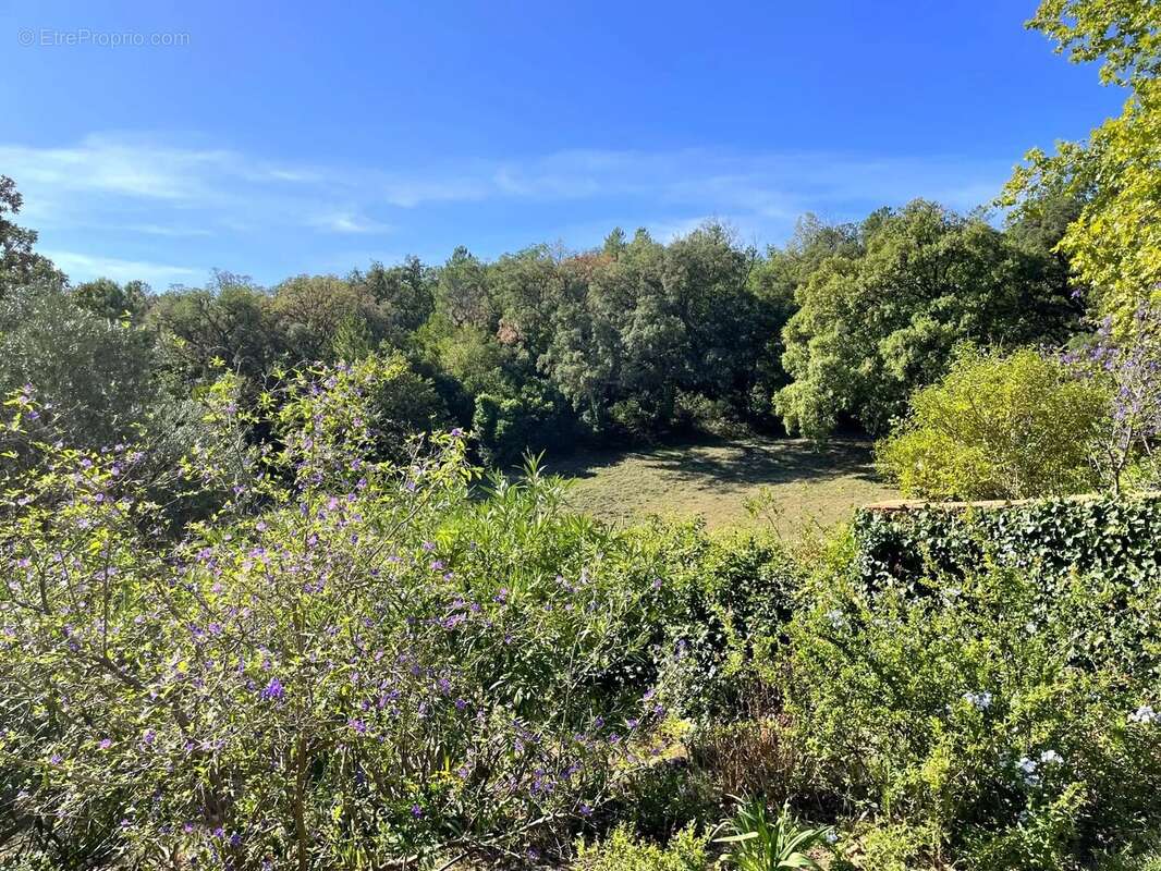 Maison à LA GARDE-FREINET