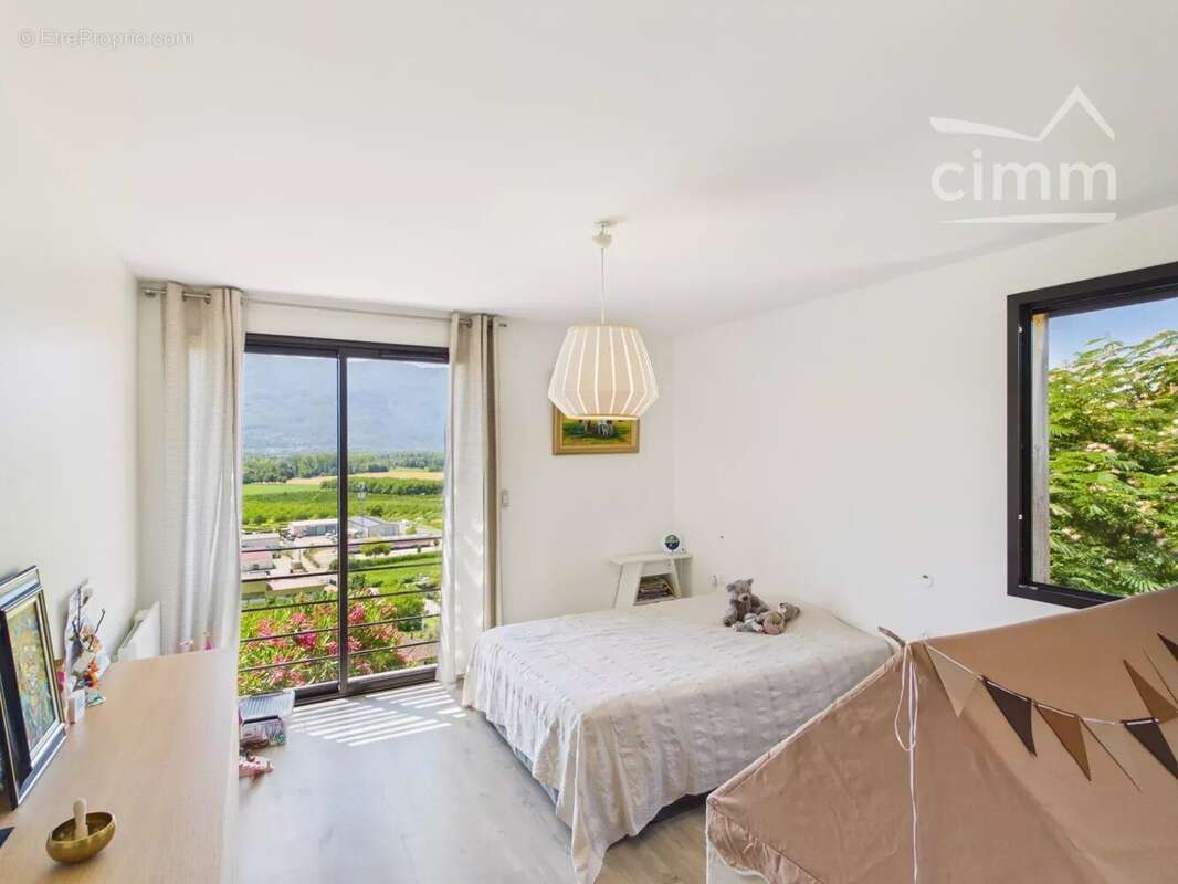 Maison 188 m² à Vourey  - photo 10