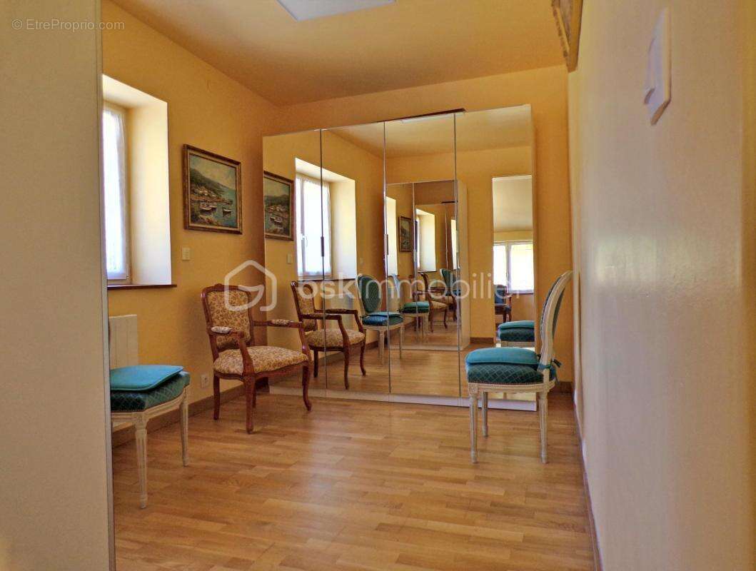  RIEUSSEC – Maison de village 144 m² – Terrain 600 m² – 4 chambres – DPE D - photo 10