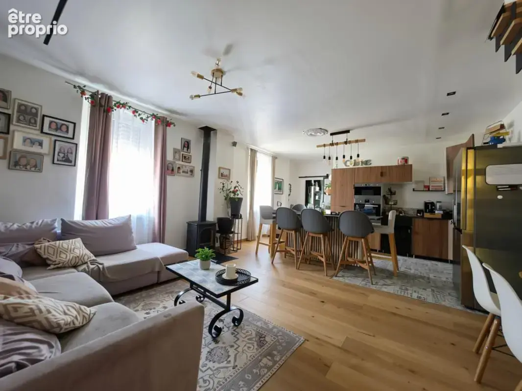 Maison T5 118m² au sol - jardin & garage - photo 2