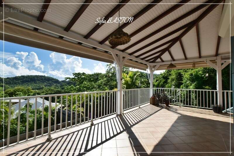 Maison à LES TROIS-ILETS